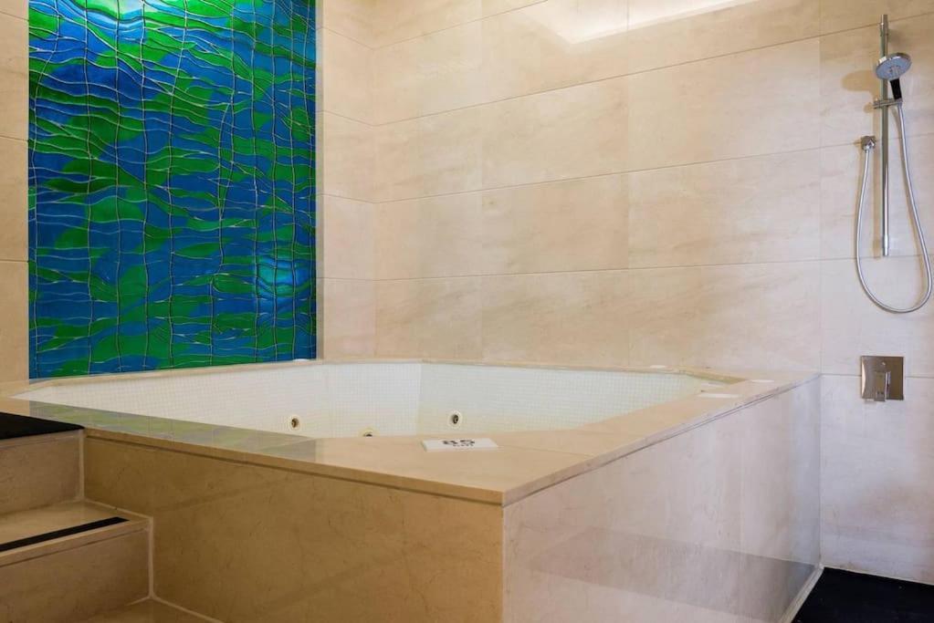Versace Tower Luxury Suites - Downtown Βηρυτός Εξωτερικό φωτογραφία